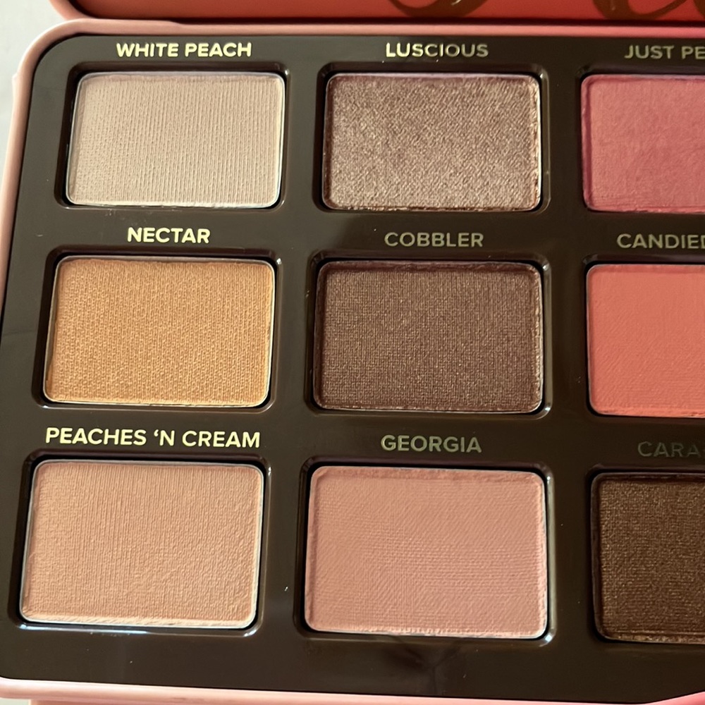 Too faced sweet peach eye shadow palette NIB